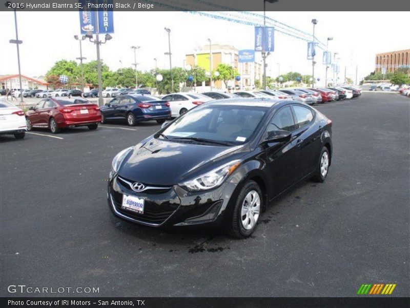 Phantom Black / Beige 2016 Hyundai Elantra SE