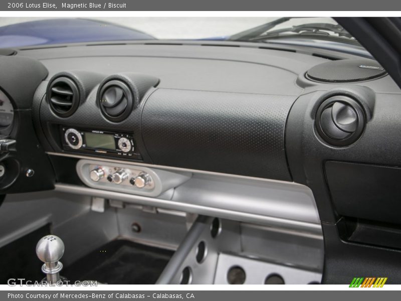 Magnetic Blue / Biscuit 2006 Lotus Elise