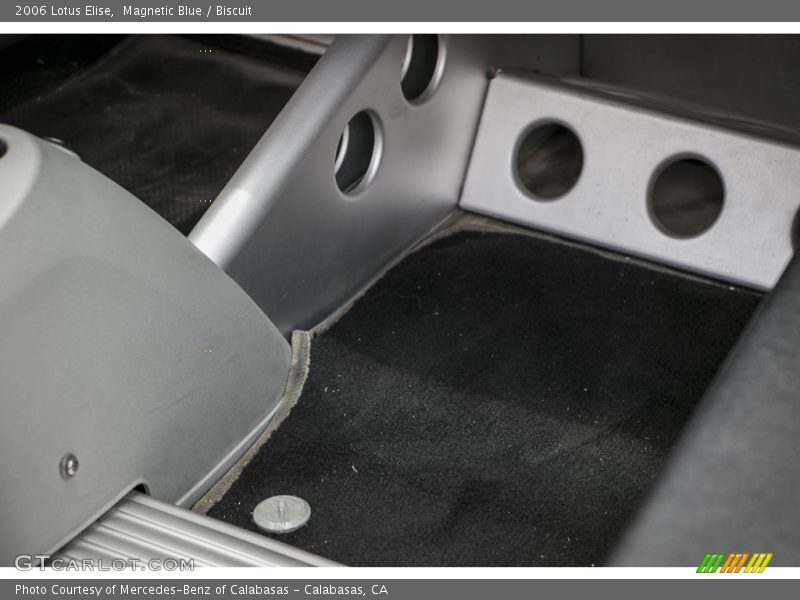 Magnetic Blue / Biscuit 2006 Lotus Elise