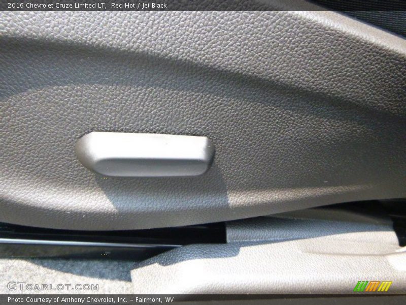 Red Hot / Jet Black 2016 Chevrolet Cruze Limited LT