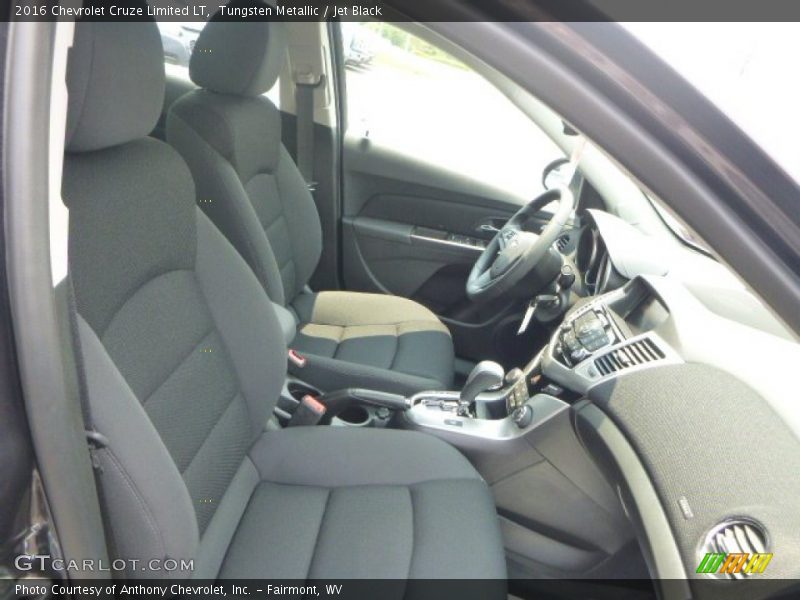 Tungsten Metallic / Jet Black 2016 Chevrolet Cruze Limited LT
