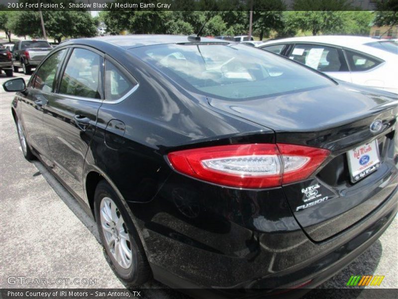 Shadow Black / Medium Earth Gray 2016 Ford Fusion S
