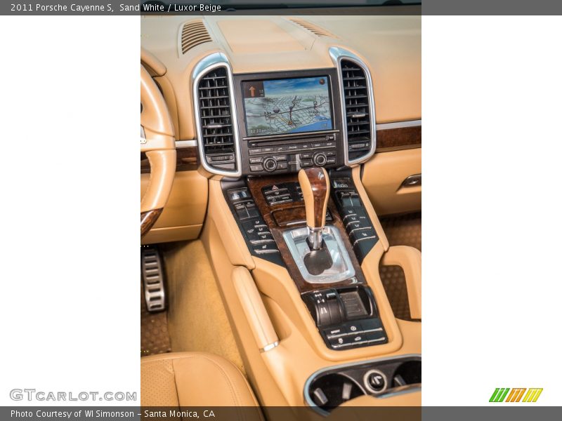 Sand White / Luxor Beige 2011 Porsche Cayenne S