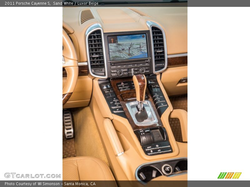 Sand White / Luxor Beige 2011 Porsche Cayenne S