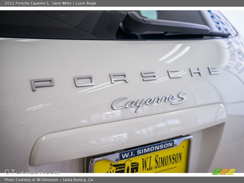 Sand White / Luxor Beige 2011 Porsche Cayenne S