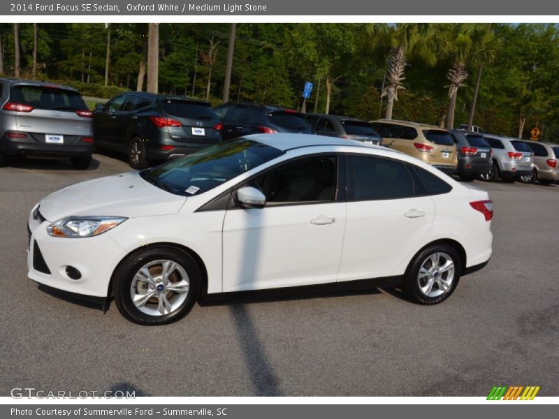 Oxford White / Medium Light Stone 2014 Ford Focus SE Sedan