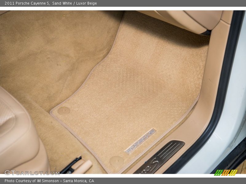 Sand White / Luxor Beige 2011 Porsche Cayenne S