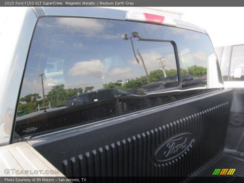 Magnetic Metallic / Medium Earth Gray 2015 Ford F150 XLT SuperCrew