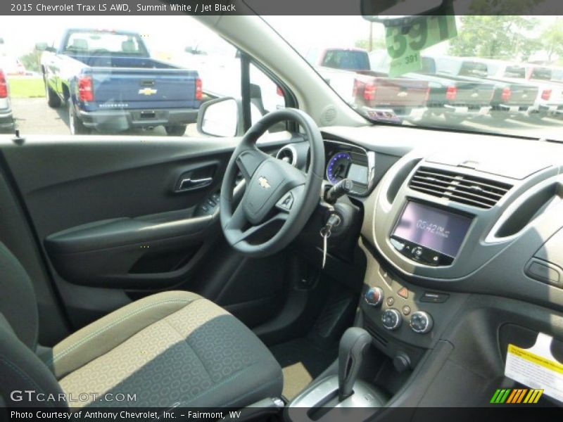 Summit White / Jet Black 2015 Chevrolet Trax LS AWD