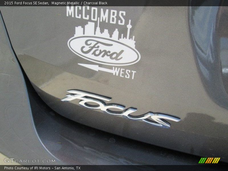Magnetic Metallic / Charcoal Black 2015 Ford Focus SE Sedan