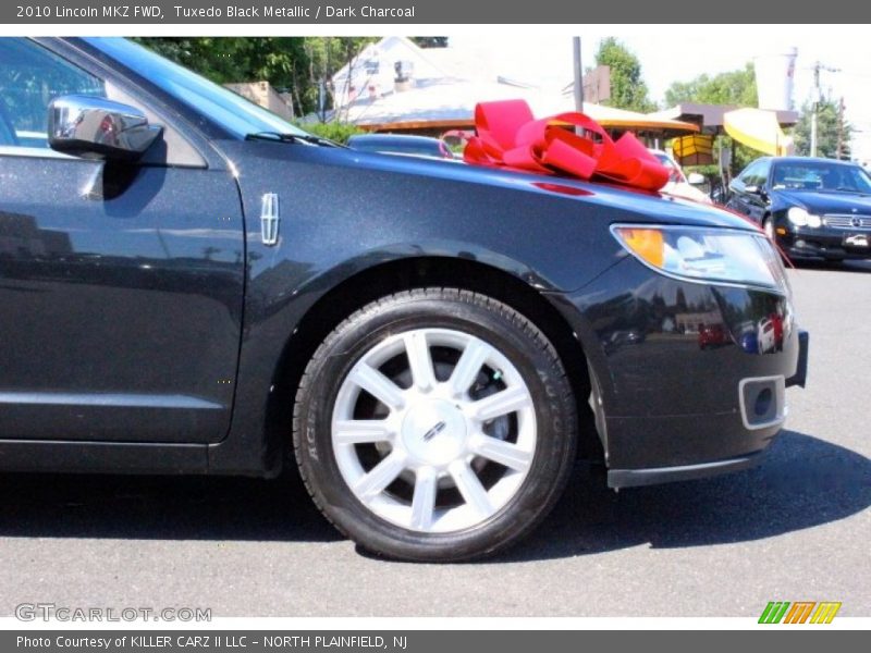 Tuxedo Black Metallic / Dark Charcoal 2010 Lincoln MKZ FWD