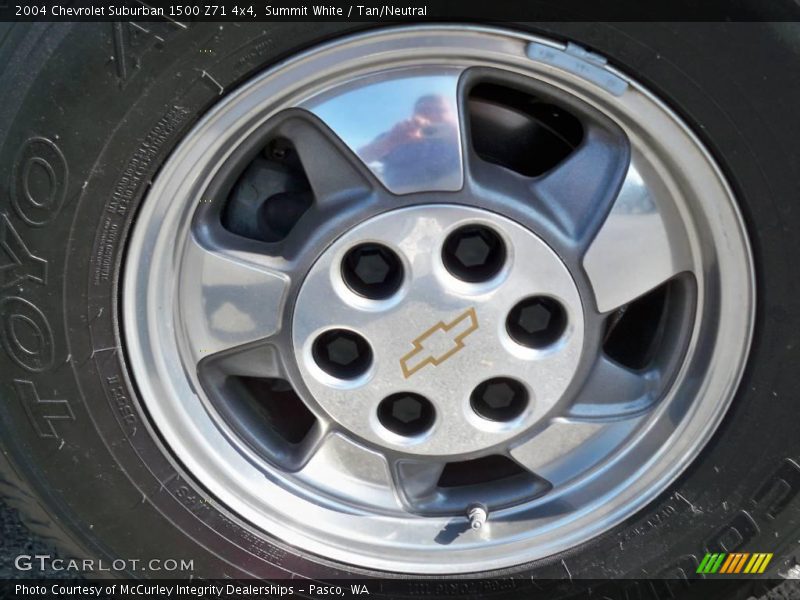 Summit White / Tan/Neutral 2004 Chevrolet Suburban 1500 Z71 4x4