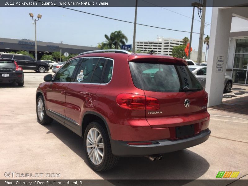 Wild Cherry Metallic / Beige 2012 Volkswagen Tiguan SE