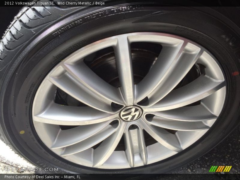 Wild Cherry Metallic / Beige 2012 Volkswagen Tiguan SE