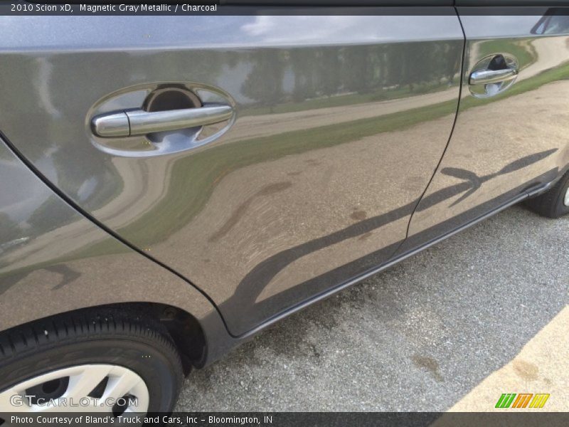 Magnetic Gray Metallic / Charcoal 2010 Scion xD