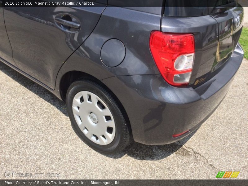 Magnetic Gray Metallic / Charcoal 2010 Scion xD
