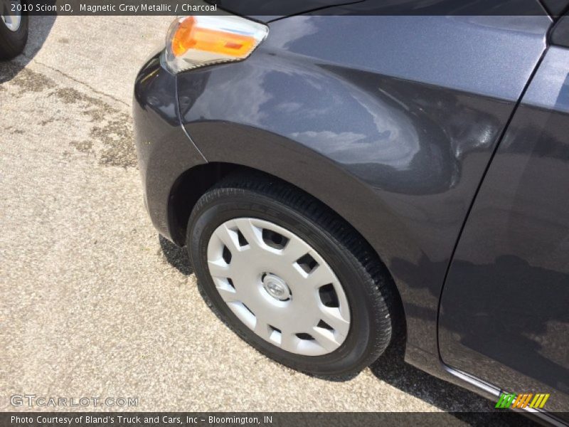 Magnetic Gray Metallic / Charcoal 2010 Scion xD