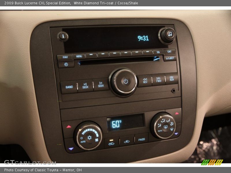 White Diamond Tri-coat / Cocoa/Shale 2009 Buick Lucerne CXL Special Edition