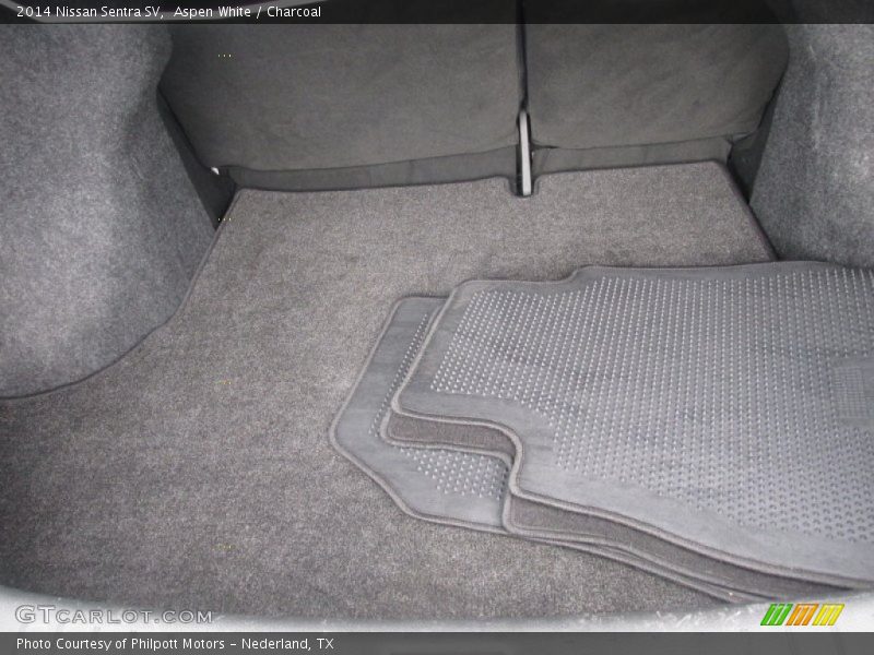 Aspen White / Charcoal 2014 Nissan Sentra SV