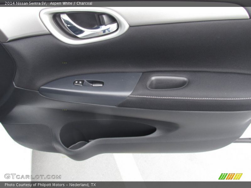 Aspen White / Charcoal 2014 Nissan Sentra SV