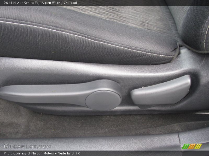 Aspen White / Charcoal 2014 Nissan Sentra SV
