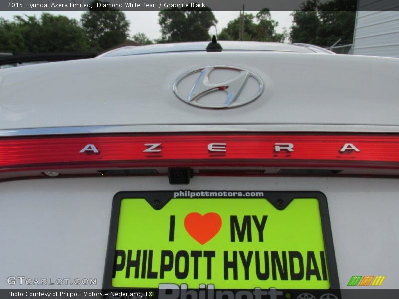Diamond White Pearl / Graphite Black 2015 Hyundai Azera Limited