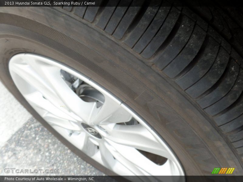Sparkling Ruby / Camel 2013 Hyundai Sonata GLS