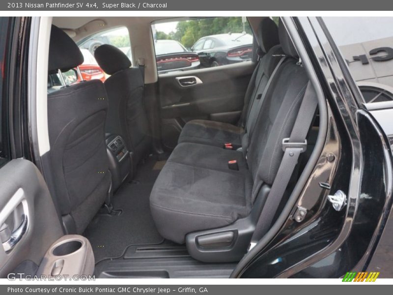 Super Black / Charcoal 2013 Nissan Pathfinder SV 4x4