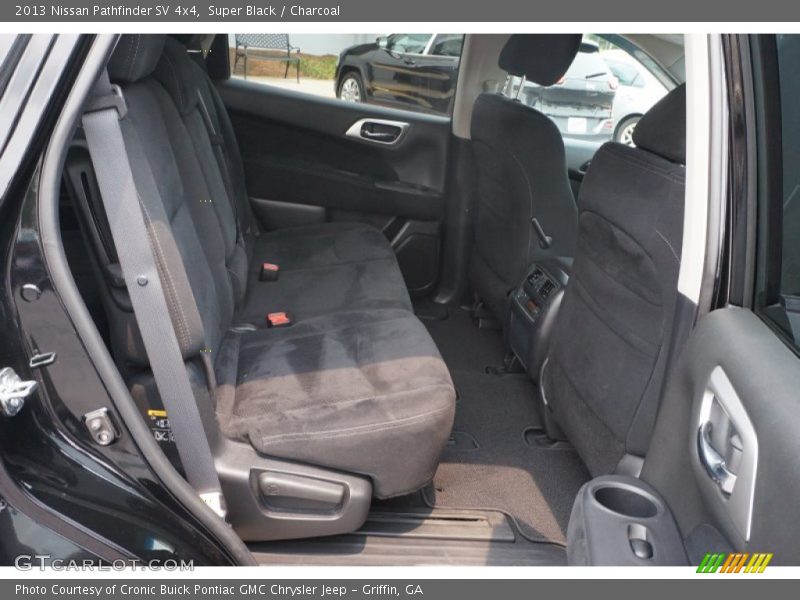 Super Black / Charcoal 2013 Nissan Pathfinder SV 4x4