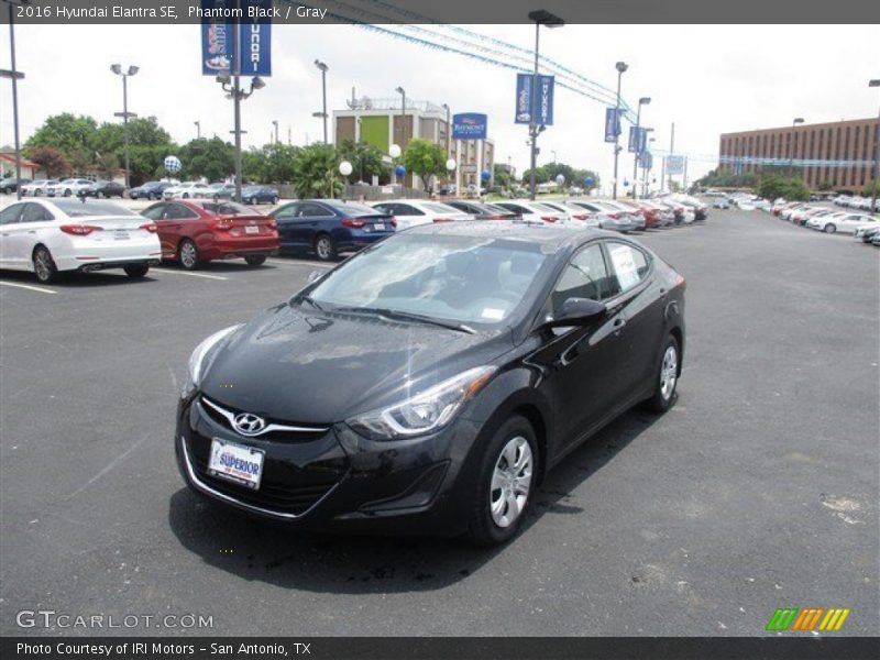 Phantom Black / Gray 2016 Hyundai Elantra SE