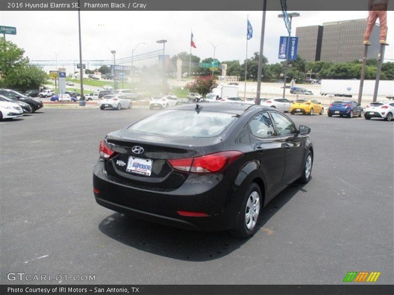 Phantom Black / Gray 2016 Hyundai Elantra SE