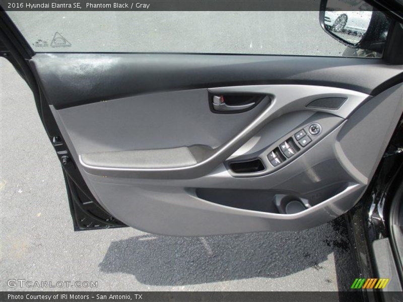 Phantom Black / Gray 2016 Hyundai Elantra SE