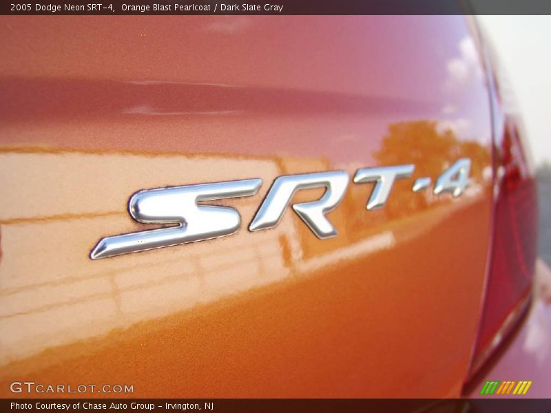 Orange Blast Pearlcoat / Dark Slate Gray 2005 Dodge Neon SRT-4