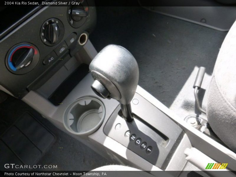 Diamond Silver / Gray 2004 Kia Rio Sedan