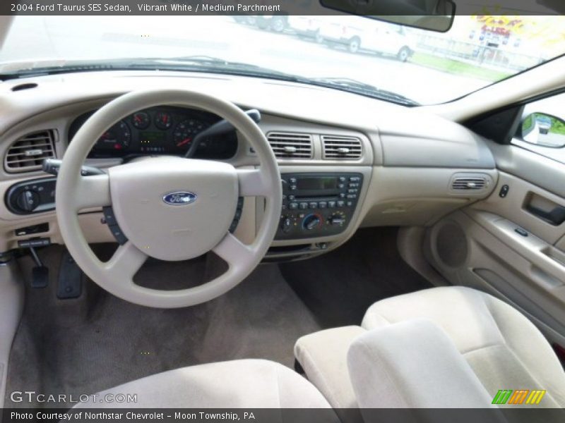 Vibrant White / Medium Parchment 2004 Ford Taurus SES Sedan