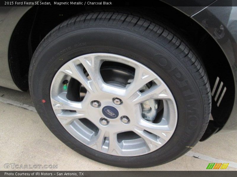 Magnetic Metallic / Charcoal Black 2015 Ford Fiesta SE Sedan