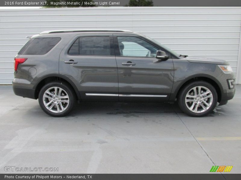 Magnetic Metallic / Medium Light Camel 2016 Ford Explorer XLT