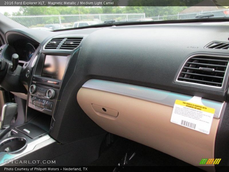 Magnetic Metallic / Medium Light Camel 2016 Ford Explorer XLT