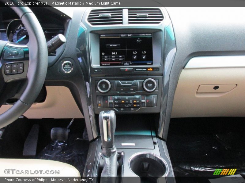 Magnetic Metallic / Medium Light Camel 2016 Ford Explorer XLT