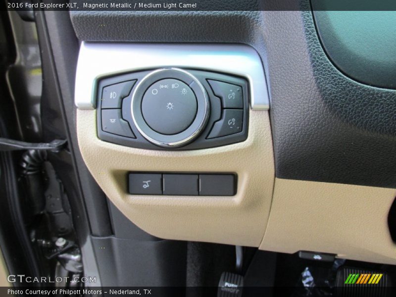 Magnetic Metallic / Medium Light Camel 2016 Ford Explorer XLT