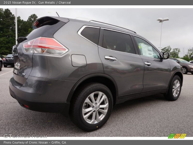 Gun Metallic / Charcoal 2015 Nissan Rogue SV