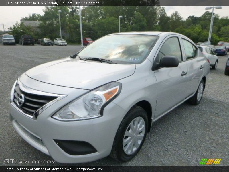Front 3/4 View of 2015 Versa 1.6 S Sedan