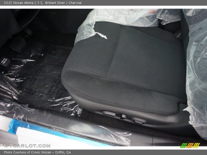 Brilliant Silver / Charcoal 2015 Nissan Altima 2.5 S
