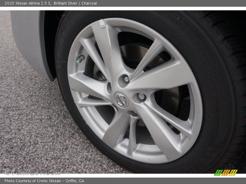 Brilliant Silver / Charcoal 2015 Nissan Altima 2.5 S