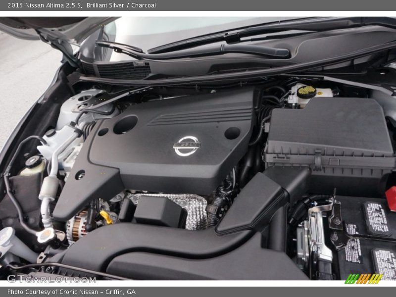 Brilliant Silver / Charcoal 2015 Nissan Altima 2.5 S