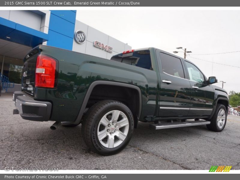 Emerald Green Metallic / Cocoa/Dune 2015 GMC Sierra 1500 SLT Crew Cab