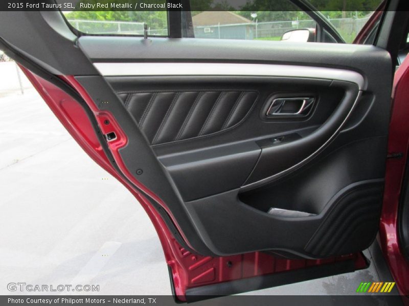 Door Panel of 2015 Taurus SEL
