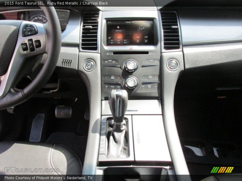 Controls of 2015 Taurus SEL