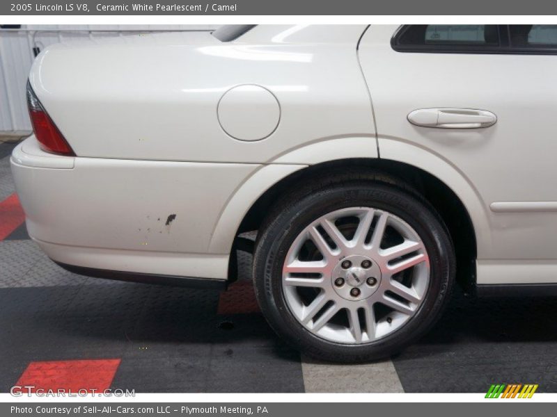 Ceramic White Pearlescent / Camel 2005 Lincoln LS V8