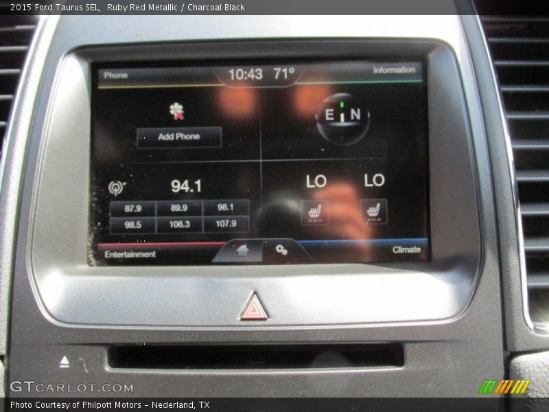 Controls of 2015 Taurus SEL